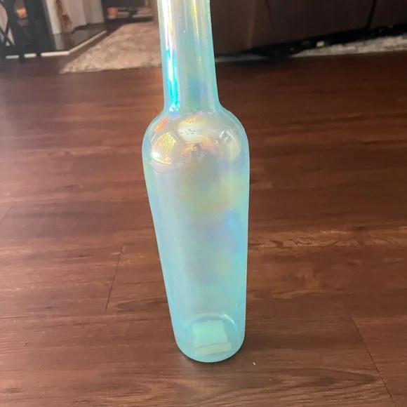 Tahari Iridescent Turquoise Glass Vase - Picture 7 of 8